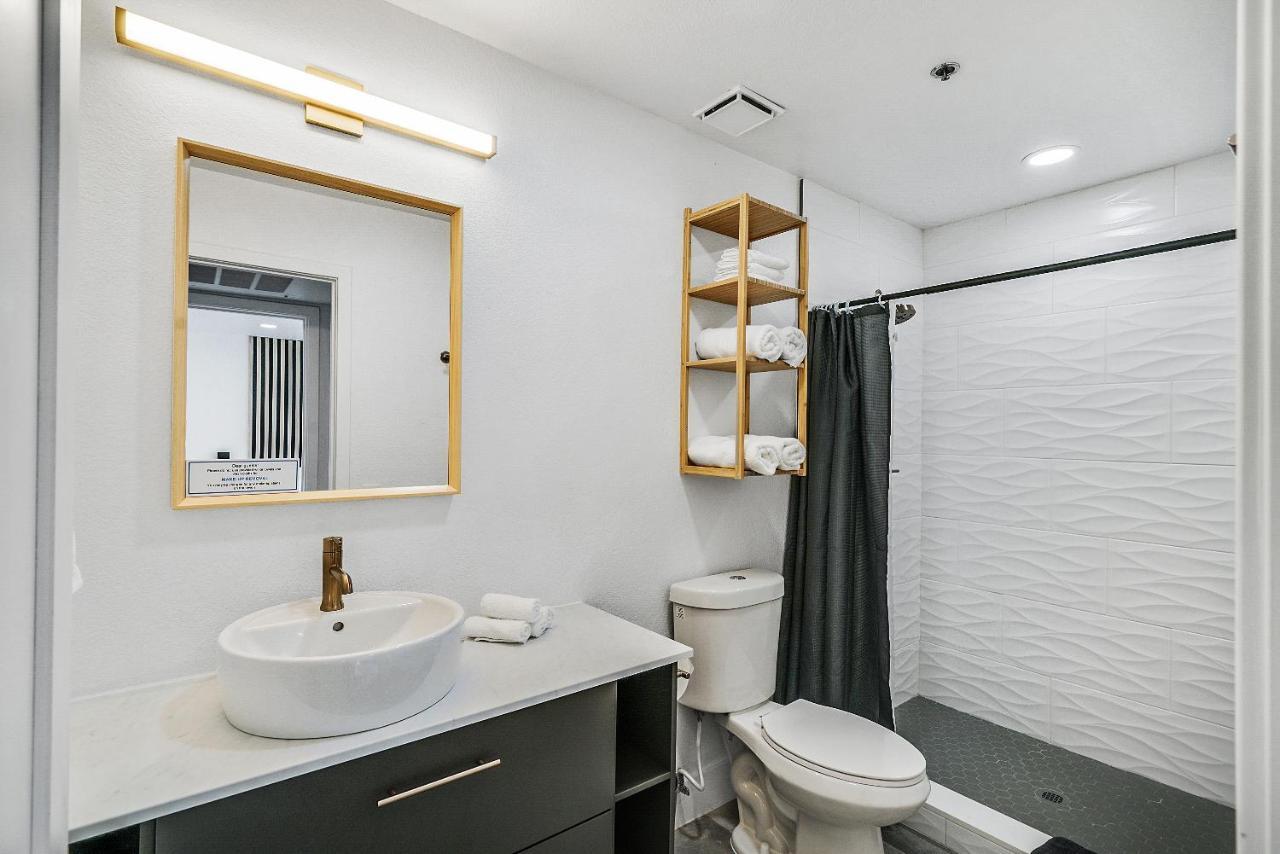 Condo Close To Strip And Raiders Stadium Лас-Вегас Экстерьер фото